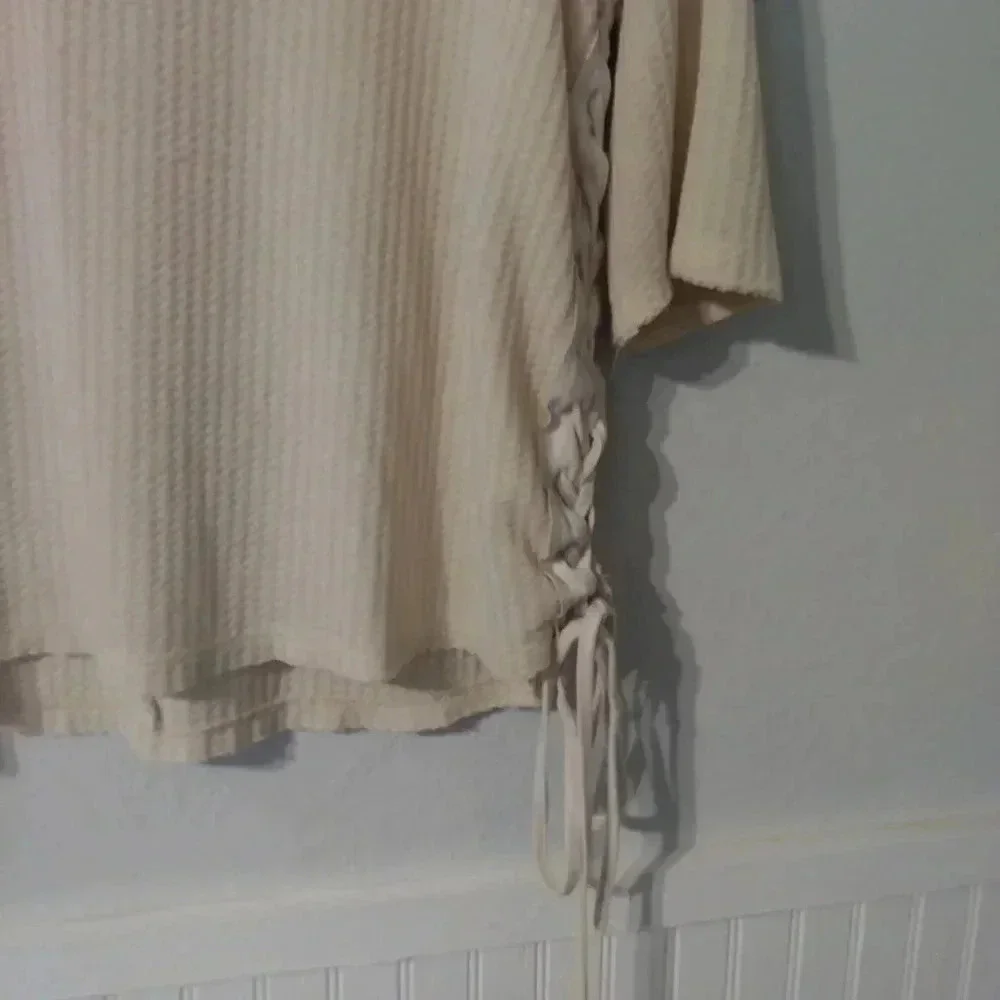 Andree by Unit Beige Knit Sweater - Picture 2 of 5